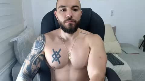 Snapshot of isaac_carter chatting on October 2025 11:06:01 AM Isaac carter online show from October 2025 11:06:01 AM