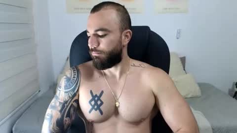 Snapshot of isaac_carter chatting on October 2025 11:07:01 AM Isaac carter online show from October 2025 11:07:01 AM