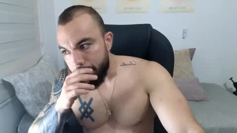 Snapshot of isaac_carter chatting on October 2025 11:07:02 AM Isaac carter online show from October 2025 11:07:02 AM