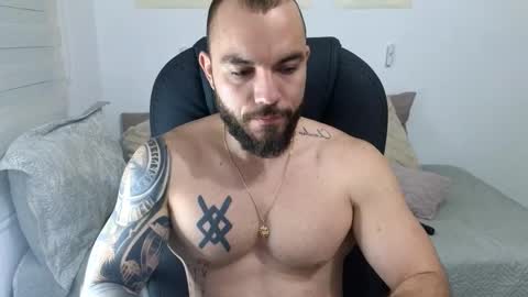 Snapshot of isaac_carter chatting on October 2025 10:57:02 AM Isaac carter online show from October 2025 10:57:02 AM