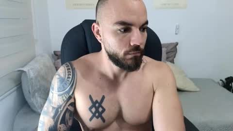 Snapshot of isaac_carter chatting on October 2025 11:11:01 AM Isaac carter online show from October 2025 11:11:01 AM