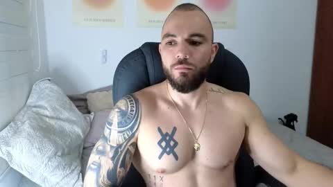 Snapshot of isaac_carter chatting on October 2025 11:13:02 AM Isaac carter online show from October 2025 11:13:02 AM