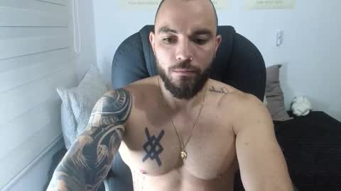 Snapshot of isaac_carter chatting on October 2025 10:58:02 AM Isaac carter online show from October 2025 10:58:02 AM