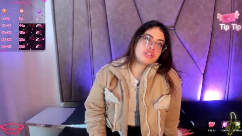 Snapshot of isabela_colins chatting on October 2025 12:34:02 PM isabela Collins online show from October 2025 12:34:02 PM