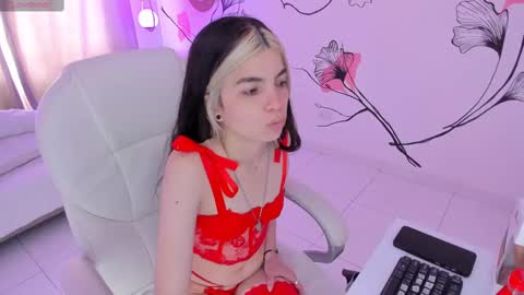 isabela_fiorelli online show from September 2025 01:44:02 PM