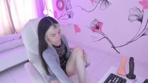 isabela_fiorelli online show from September 2025 01:23:02 PM