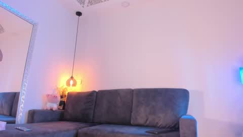 Isabela online show from January 2025 12:07:01 PM