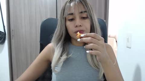 Isabela online show from February 2025 04:17:02 PM