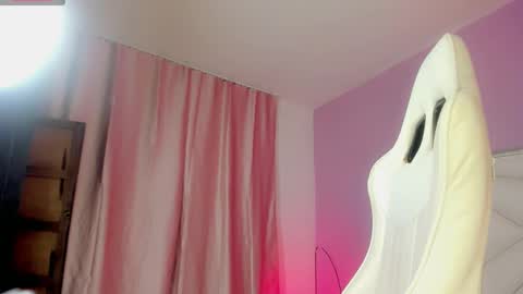 Snapshot of isabela_saenzz chatting on October 2025 04:11:01 AM I S A B E L A ISA online show from October 2025 04:11:01 AM