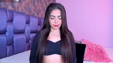 Isabela Angell  online show from January 2025 06:01:02 PM