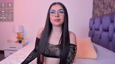Isabela Angell  online show from March 2025 11:14:01 PM