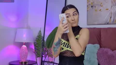 Snapshot of isabelasasha chatting on November 2025 08:13:02 AM Isa online show from November 2025 08:13:02 AM