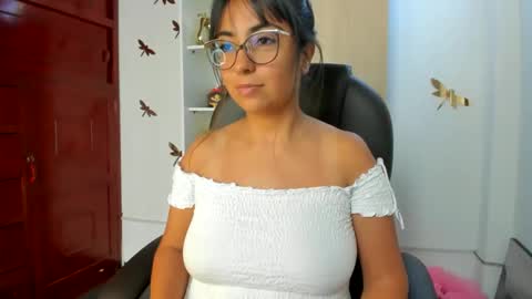 Snapshot of isabella22_1 chatting on November 2025 07:15:01 PM Isabella22 1 online show from November 2025 07:15:01 PM