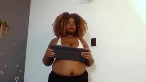 ISABELLA online show from October 2025 10:37:02 AM