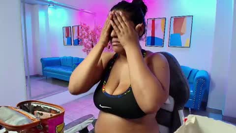 Isabella online show from September 2025 03:50:01 AM