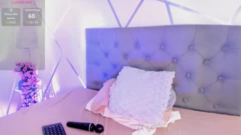 Isa  ebony 19 colombiana girl latina online show from November 2025 02:17:01 PM