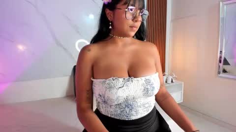 isabella zc online show from September 2025 07:46:02 PM