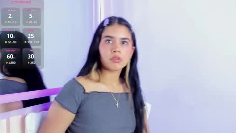 Snapshot of isabellamarinny chatting on October 2025 11:46:01 PM Isabella online show from October 2025 11:46:01 PM