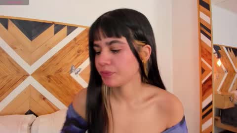 Snapshot of isabellamarinny chatting on November 2025 11:43:02 AM Isabella online show from November 2025 11:43:02 AM