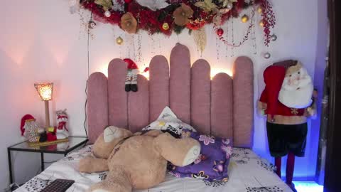 Snapshot of isabellas_smith chatting on December 2024 01:57:02 AM Martina IG martissmith01 online show from December 2024 01:57:02 AM