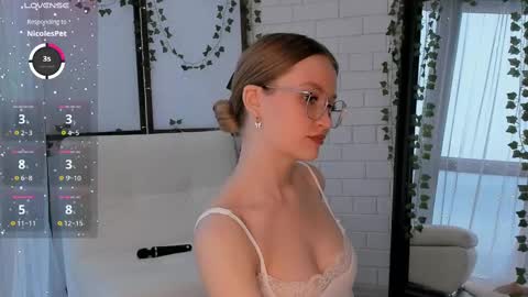 Bella online show from February 2025 03:48:01 AM