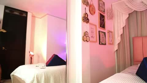 Snapshot of isabelledaza chatting on December 2025 12:03:02 PM Isabelle Daza online show from December 2025 12:03:02 PM