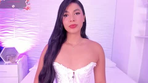 Isa online show from November 2025 09:59:02 PM