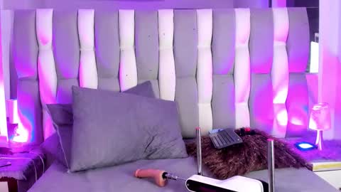 Snapshot of isadiazz chatting on October 2025 05:15:02 AM Isa online show from October 2025 05:15:02 AM