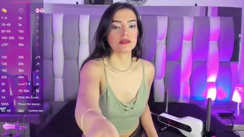 Snapshot of isadiazz chatting on November 2025 05:17:01 AM Isa online show from November 2025 05:17:01 AM