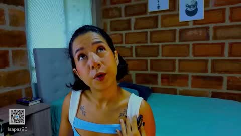 Isabela Paz online show from October 2025 01:37:01 PM