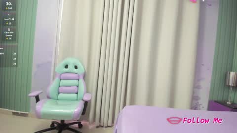 Snapshot of isis_loraine_ chatting on March 2025 12:11:02 PM ISIS online show from March 2025 12:11:02 PM