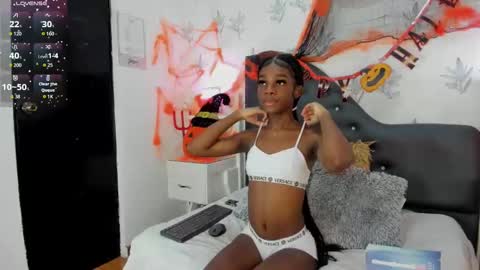 Snapshot of isisbrown_ chatting on October 2025 10:04:01 PM ISIS online show from October 2025 10:04:01 PM