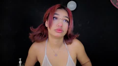 Snapshot of isisjones18 chatting on September 2025 05:33:02 AM Isisjones18 online show from September 2025 05:33:02 AM