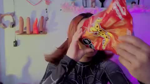 Snapshot of isisjones18 chatting on October 2025 09:19:02 AM Isisjones18 online show from October 2025 09:19:02 AM