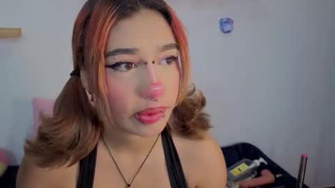 Snapshot of isisjones18 chatting on November 2025 09:22:01 AM Isisjones18 online show from November 2025 09:22:01 AM