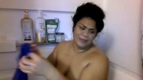 islandfeetsmooches online show from September 2025 12:38:01 AM