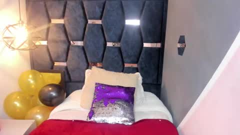 ISSA MILF online show from November 2025 04:06:01 PM