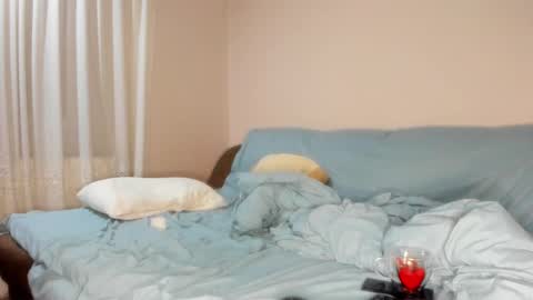 Issabelle online show from October 2025 05:28:02 AM