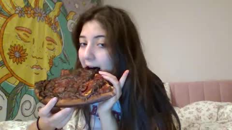 ItalianKitty online show from November 2025 08:51:01 PM