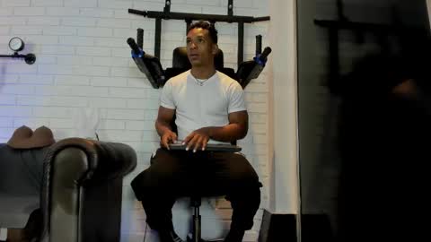 Snapshot of italomoore chatting on October 2025 11:19:01 AM Italo Moore online show from October 2025 11:19:01 AM