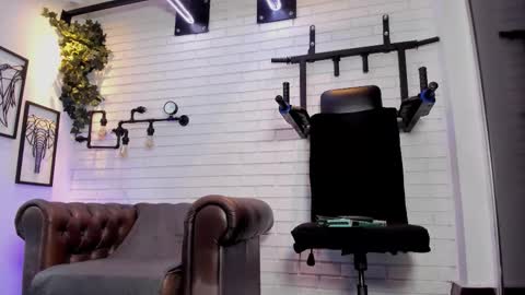 Snapshot of italomoore chatting on October 2025 11:17:01 AM Italo Moore online show from October 2025 11:17:01 AM