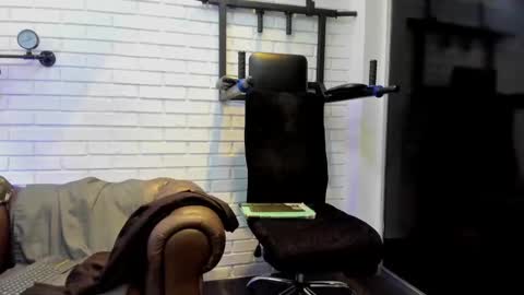 Snapshot of italomoore chatting on October 2025 11:51:02 AM Italo Moore online show from October 2025 11:51:02 AM