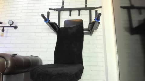 Snapshot of italomoore chatting on November 2025 11:43:02 AM Italo Moore online show from November 2025 11:43:02 AM