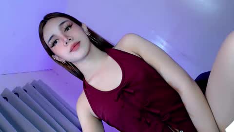 Snapshot of its_me_ezzie chatting on November 2025 12:53:02 AM EZZIE online show from November 2025 12:53:02 AM