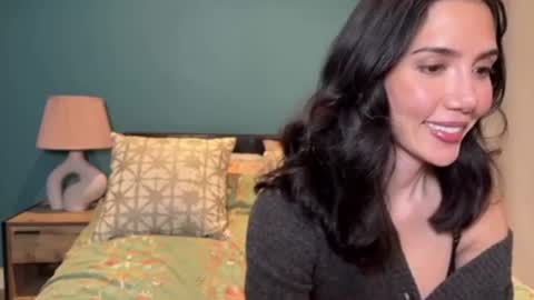 Snapshot of itsdaisybloom chatting on November 2025 07:13:01 PM itsdaisybloom online show from November 2025 07:13:01 PM