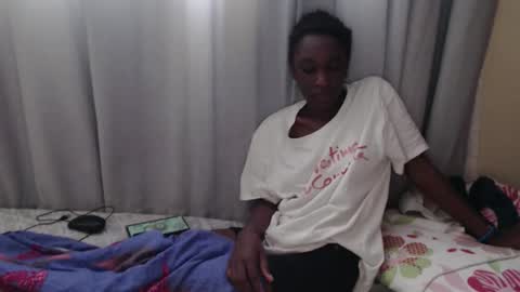 Snapshot of itslaynne chatting on October 2025 11:44:01 AM Laynne online show from October 2025 11:44:01 AM