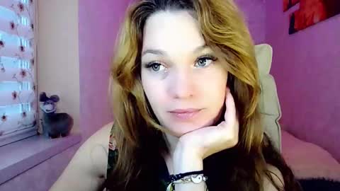 Snapshot of itslunaday chatting on November 2025 06:57:02 AM itslunaday online show from November 2025 06:57:02 AM