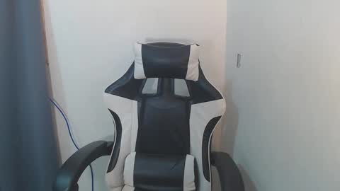 Snapshot of itsmehotqueen chatting on September 2025 05:07:01 AM itsmehotqueen online show from September 2025 05:07:01 AM