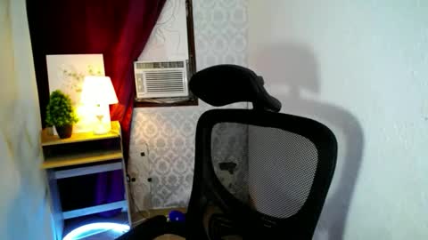 Snapshot of itsmeloveypinay chatting on September 2025 12:28:01 PM itsmeloveypinay online show from September 2025 12:28:01 PM