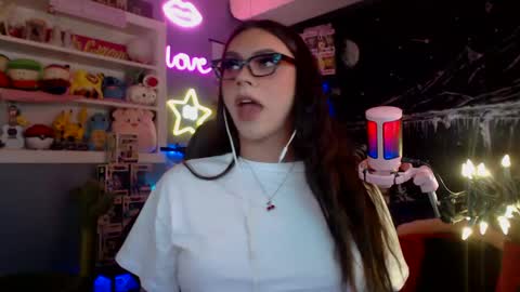 Snapshot of itsnickibabyy chatting on January 2025 10:08:02 PM Nicki Foxx online show from January 2025 10:08:02 PM